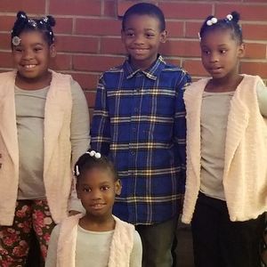 Meet your Posher, Sharon